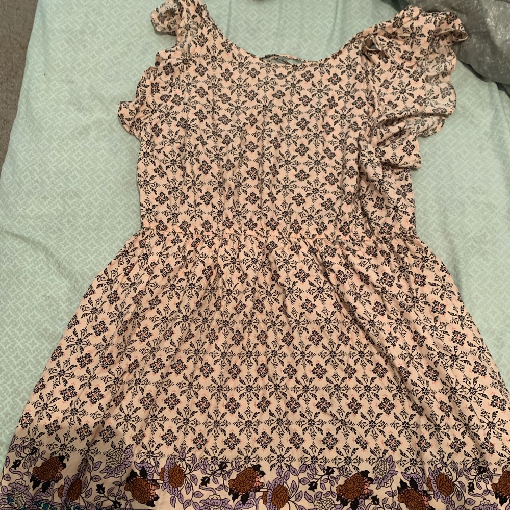 Cream/ light pink color dress